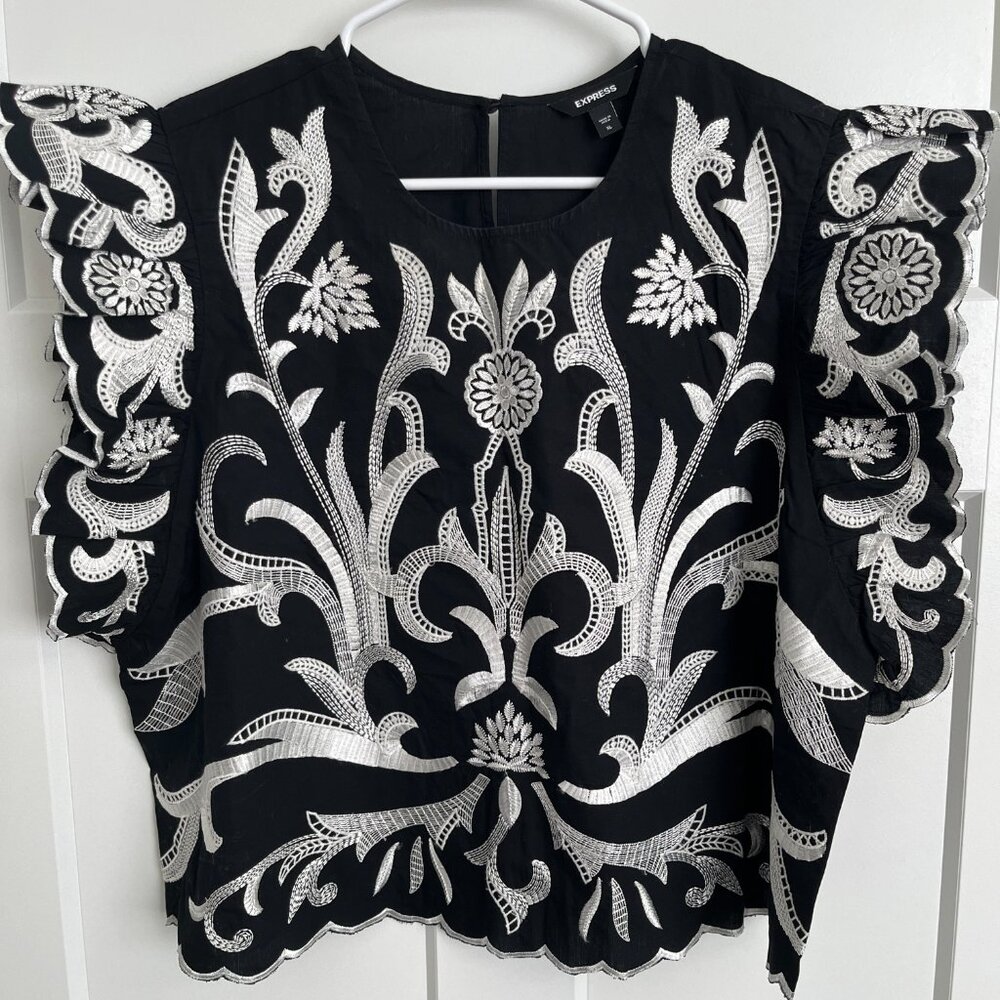 EXPRESS Embroidered Ruffle Sleeve Top Black & White NWOT - Size XL